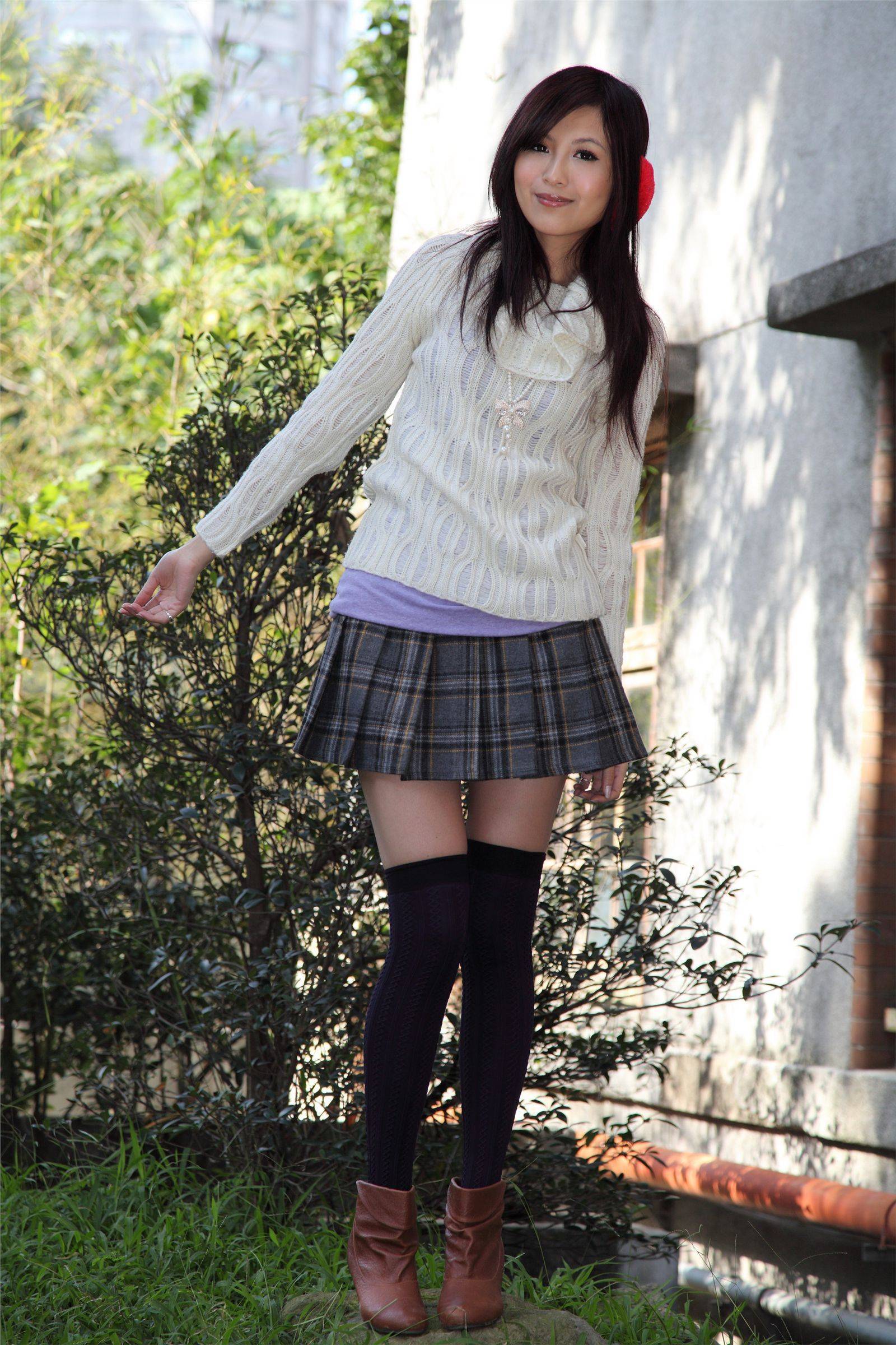 宜兰游拍 高清晰超大美少女图片打包下载